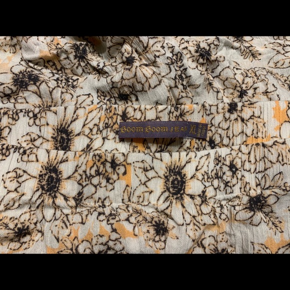 Cute and Comfy Floral Shorts - Picture 4 of 4